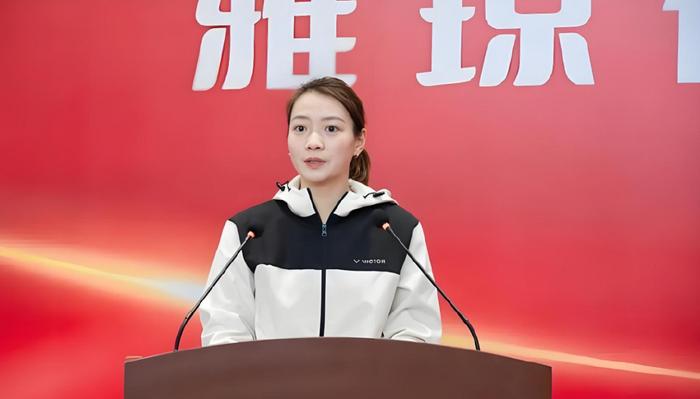 奥运名将多面人生:甜蜜新婚 从商当院长身份不设限