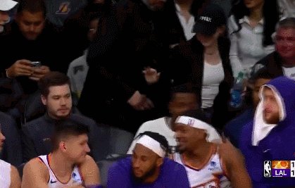 太阳蹭到了！石头姐再次奥斯卡封后 她是太阳铁粉