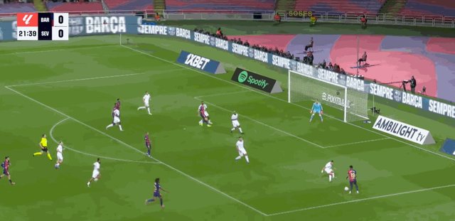 1729460470884080432.gif 华体会hth体育-【西甲】巴萨5比1塞维利亚,莱万梅开二度,加维复出