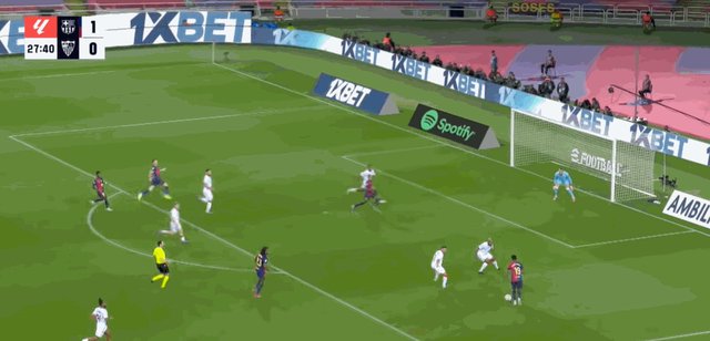 1729460622504078463.gif 华体会hth体育-【西甲】巴萨5比1塞维利亚,莱万梅开二度,加维复出