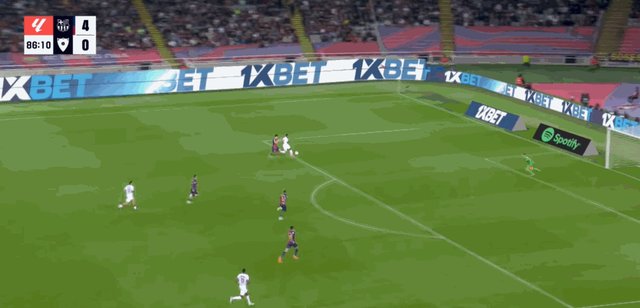 1729460854725067528.gif 华体会hth体育-【西甲】巴萨5比1塞维利亚,莱万梅开二度,加维复出