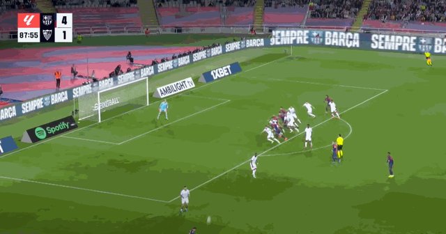 1729460913603038516.gif 华体会hth体育-【西甲】巴萨5比1塞维利亚,莱万梅开二度,加维复出