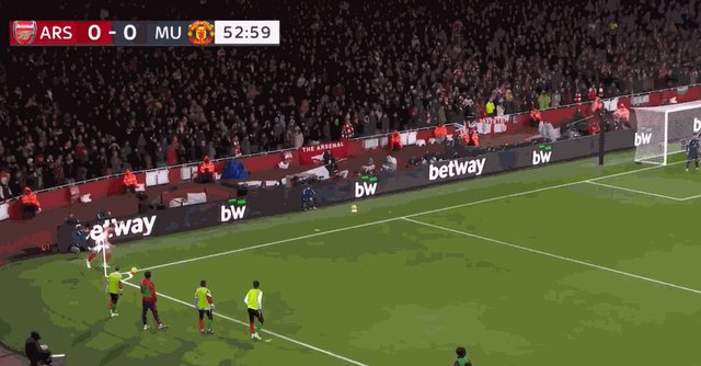 华体会官网-【英超】阿森纳2比0曼联，廷伯、萨利巴通过角球破门