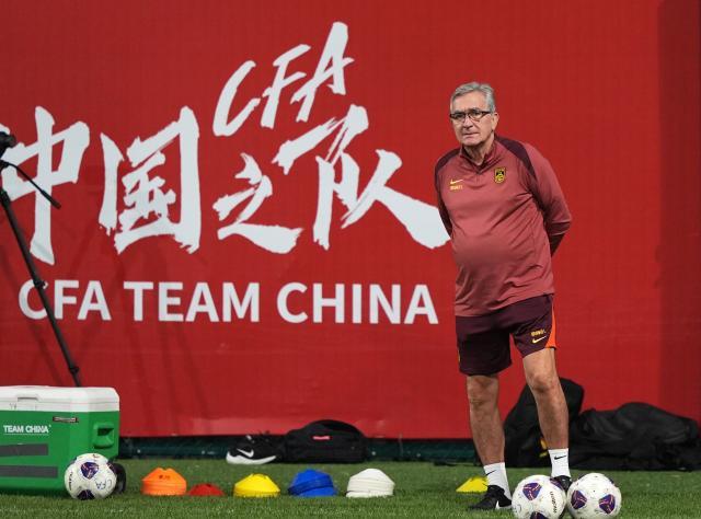 华体会app官网入口-伊万稳字当头拒临战大变阵 继续442？国足重在纠错