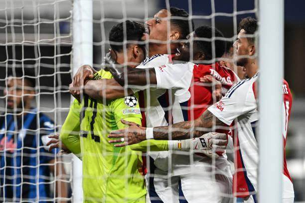 1726794145035069247.jpg hth-【复盘】残阵枪手客场保住一分,拉亚两连扑再度封神