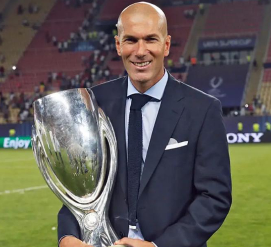 恭喜皇马！齐达内考虑复出，采访透露秘诀，姆巴佩偷着乐|齐内丁·齐达内|基利安·姆巴佩|皇家马德里|哈维-阿隆索|C罗_新浪体育_新浪新闻