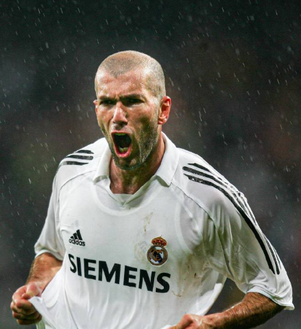 恭喜皇马！齐达内考虑复出，采访透露秘诀，姆巴佩偷着乐|齐内丁·齐达内|基利安·姆巴佩|皇家马德里|哈维-阿隆索|C罗_新浪体育_新浪新闻