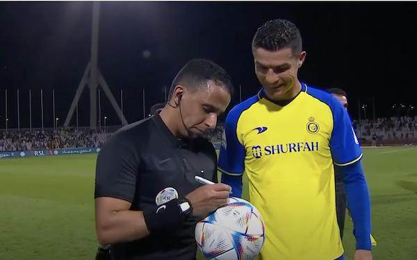 华体会官网下载-表演必须继续！38岁C罗仍无极限，独中四元刷新纪录